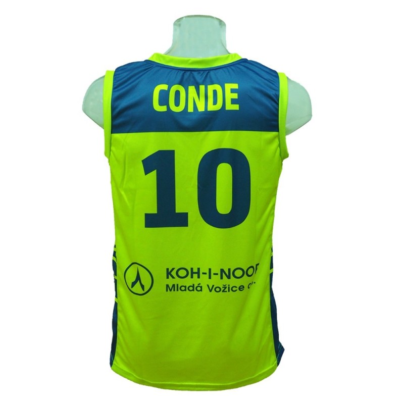 Preorder Camiseta Masculina ZVVZ USK María Conde