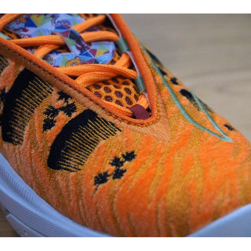 Zapatilla Anta Klay Thompson KT8 "Dragon Boat Festival"